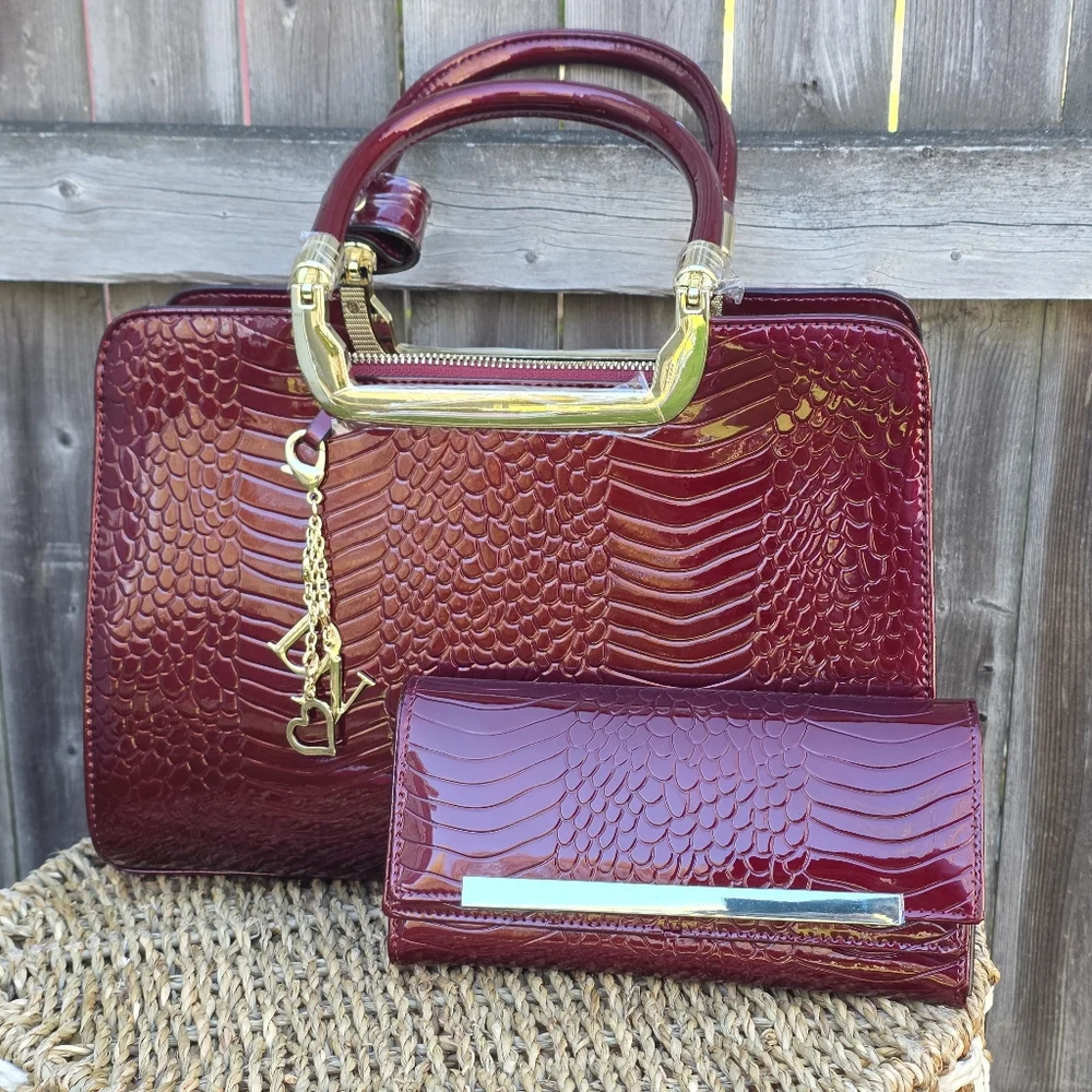 The Danbury Mint Ruby Red Leather Croc Pattern Handbag And Wallet Burgundy